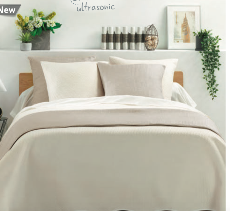 Meyline Bedspread